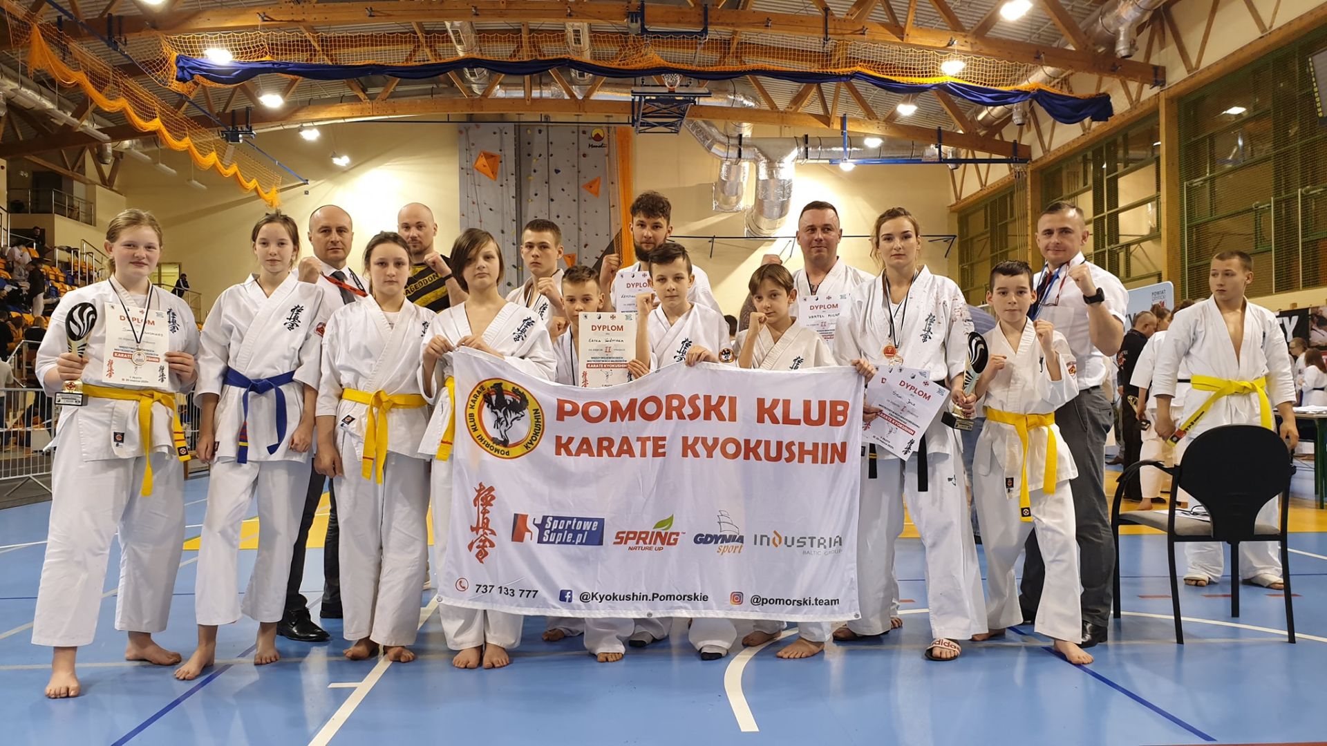 Pomorski Klub Karate KYOKUSHIN - zdjęcie grupowe 